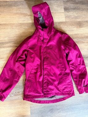 Under Armour women’s Raspberry Winter Hooded Jacket